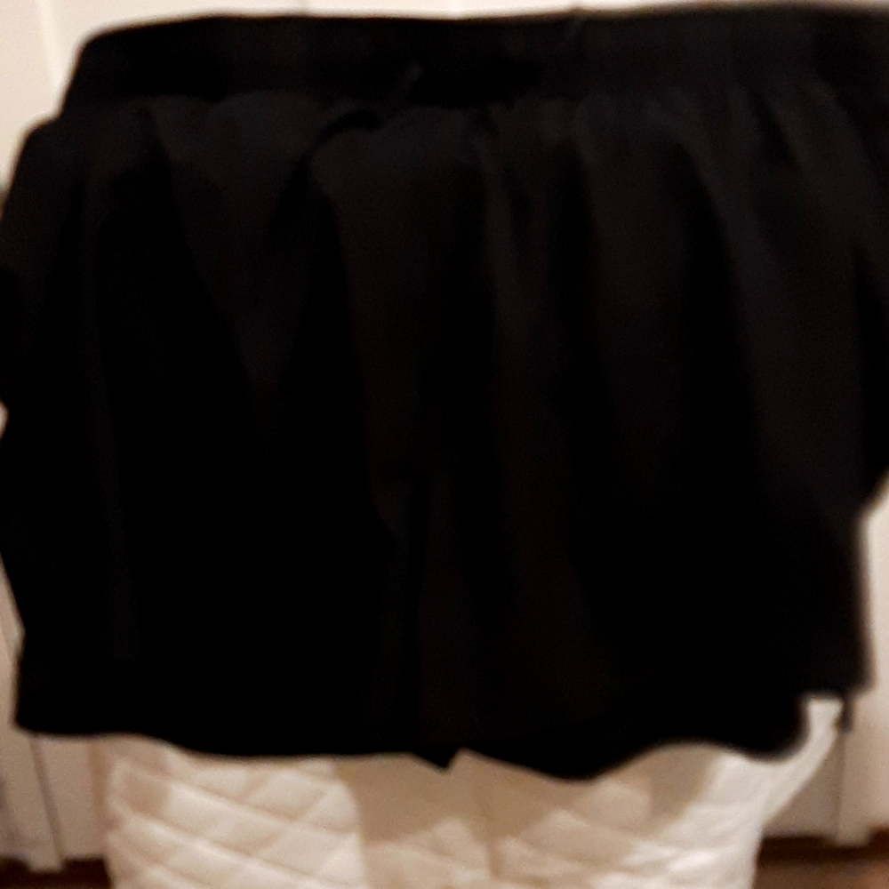 Like new size 4x womens shorts